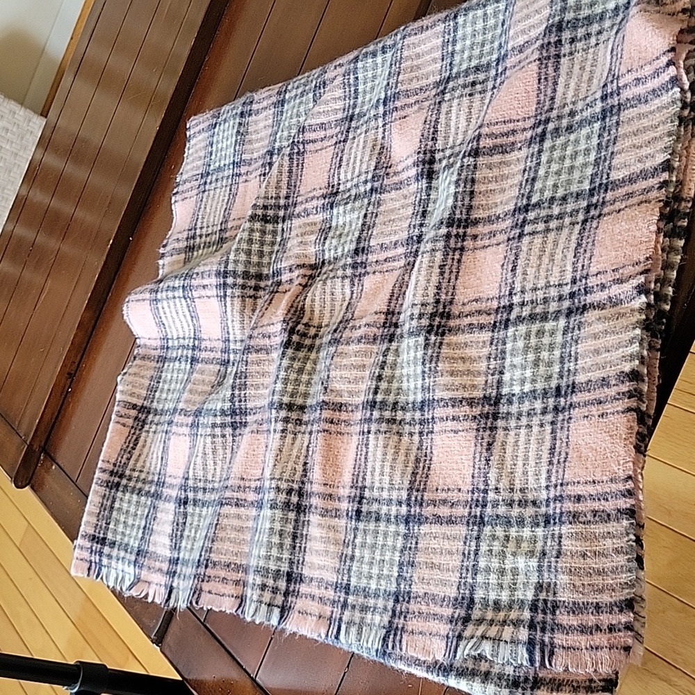 OLD NAVY 😊 WRAP SCARF